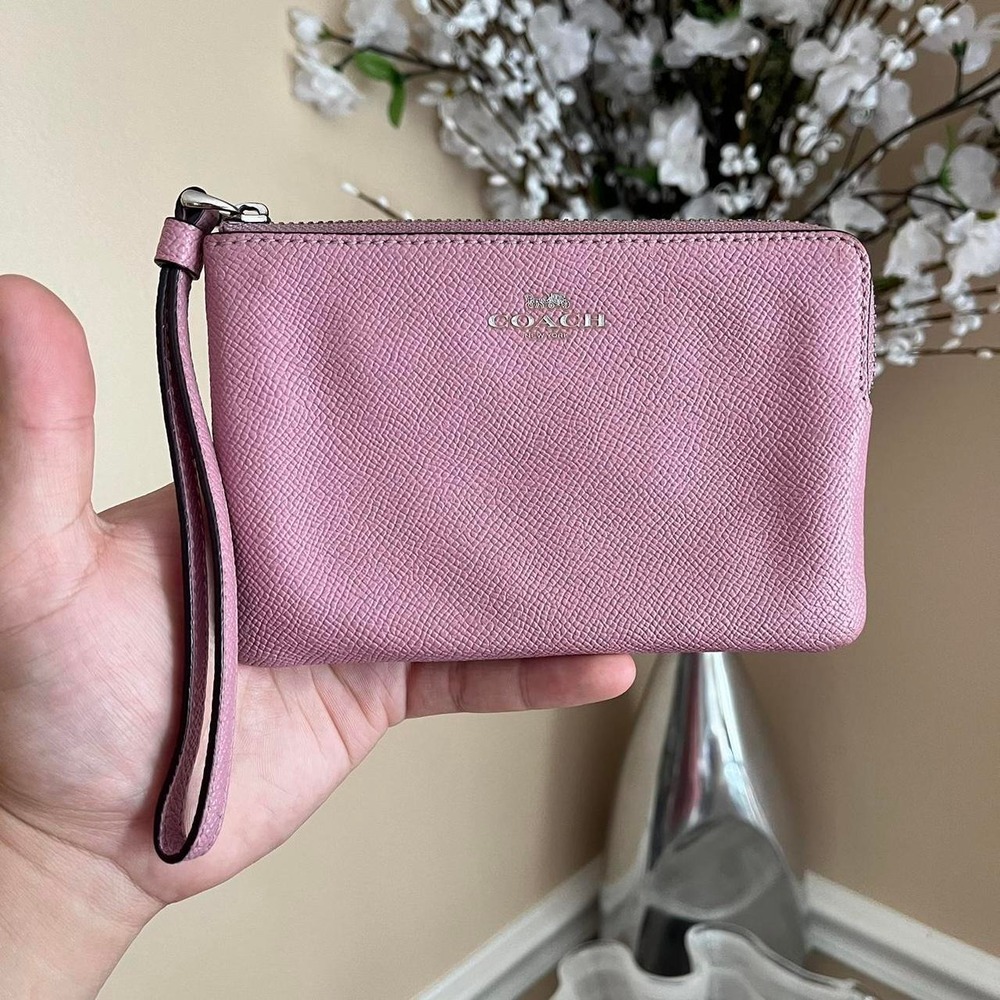 Y2K 2000s Coach Blush Pink leather Wristlet